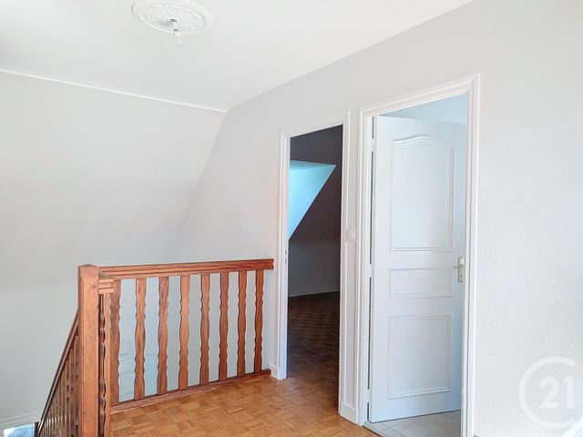 maison à louer - 7 pièces - 115.0 m2 - PLOUMAGOAR - 22 - BRETAGNE - Century 21 Le Calvez
