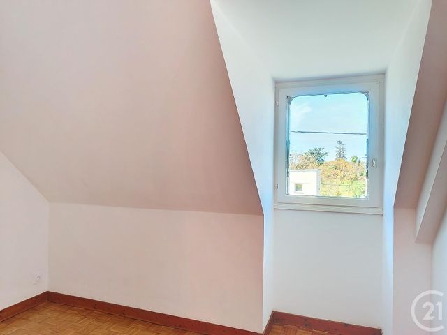 maison à louer - 7 pièces - 115.0 m2 - PLOUMAGOAR - 22 - BRETAGNE - Century 21 Le Calvez