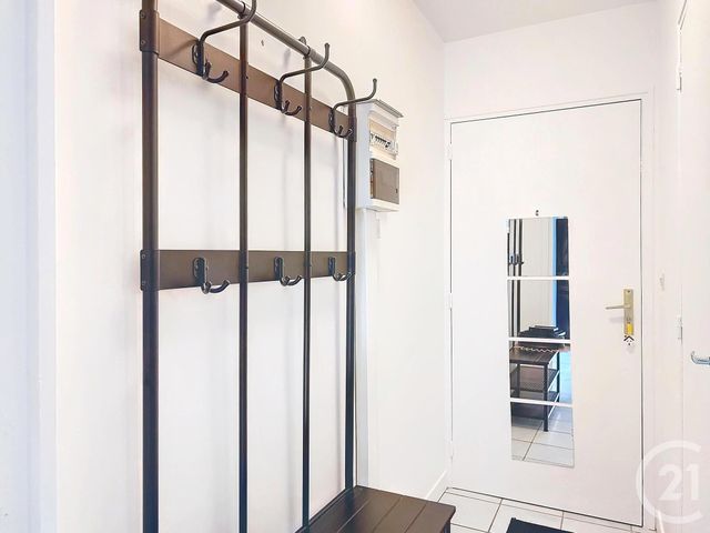 Appartement T1 à louer - 1 pièce - 26.1 m2 - GUINGAMP - 22 - BRETAGNE - Century 21 Le Calvez