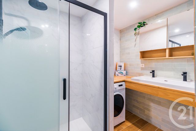 Appartement F4 à vendre - 4 pièces - 65.2 m2 - GUINGAMP - 22 - BRETAGNE - Century 21 Le Calvez