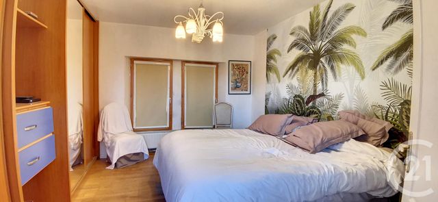 Afficher la photo en grand maison à vendre - 8 pièces - 207.0 m2 - GUINGAMP - 22 - BRETAGNE - Century 21 Le Calvez