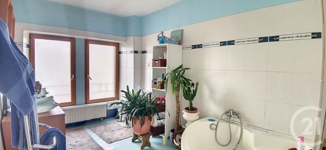 Afficher la photo en grand maison à vendre - 8 pièces - 207.0 m2 - GUINGAMP - 22 - BRETAGNE - Century 21 Le Calvez