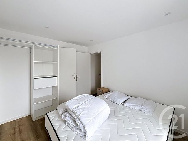 Appartement T3 à louer - 3 pièces - 34.0 m2 - LANRODEC - 22 - BRETAGNE - Century 21 Le Calvez
