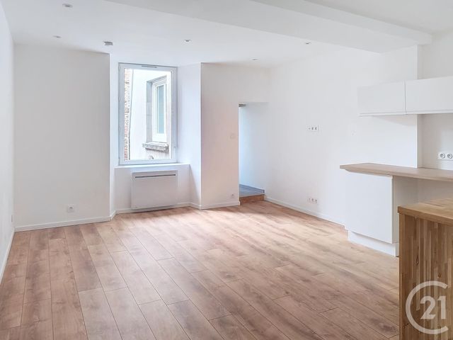 Appartement T1 à louer - 1 pièce - 25.94 m2 - GUINGAMP - 22 - BRETAGNE - Century 21 Le Calvez