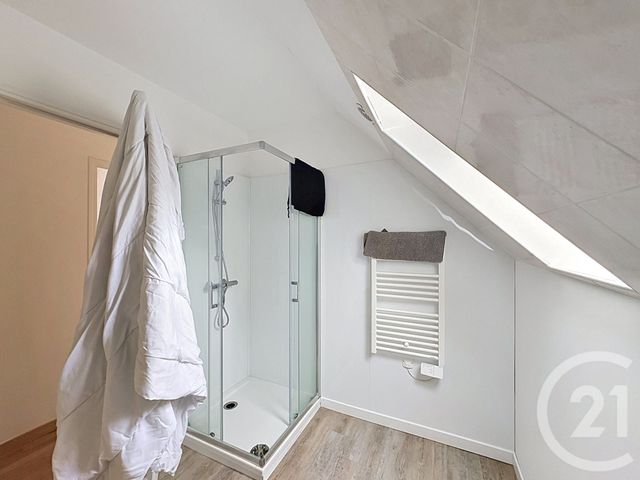 Appartement T4 à louer - 4 pièces - 55.0 m2 - LANRODEC - 22 - BRETAGNE - Century 21 Le Calvez