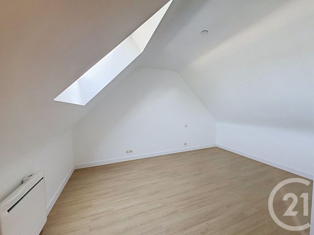 Appartement T3 à louer - 4 pièces - 58.0 m2 - GUINGAMP - 22 - BRETAGNE - Century 21 Le Calvez