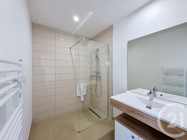 maison à louer - 3 pièces - 64.0 m2 - PLOUAGAT - 22 - BRETAGNE - Century 21 Le Calvez