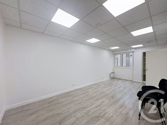 Appartement Local à louer - 4 pièces - 75.85 m2 - GUINGAMP - 22 - BRETAGNE - Century 21 Le Calvez