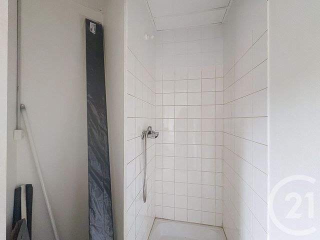 Appartement Local à louer - 4 pièces - 75.85 m2 - GUINGAMP - 22 - BRETAGNE - Century 21 Le Calvez
