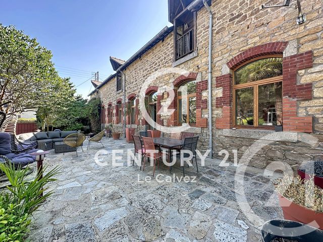 maison à vendre - 6 pièces - 231.0 m2 - GUINGAMP - 22 - BRETAGNE - Century 21 Le Calvez