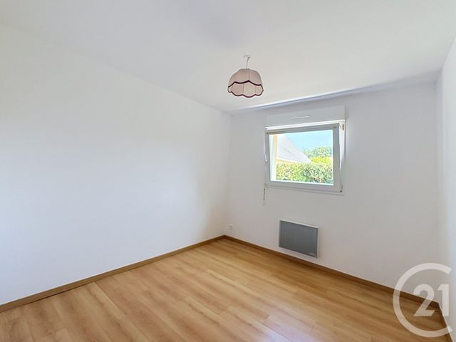maison à louer - 4 pièces - 75.0 m2 - POMMERIT LE VICOMTE - 22 - BRETAGNE - Century 21 Le Calvez