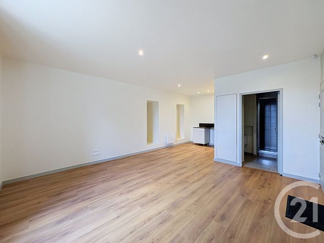 Appartement Studio à louer - 1 pièce - 33.37 m2 - GUINGAMP - 22 - BRETAGNE - Century 21 Le Calvez