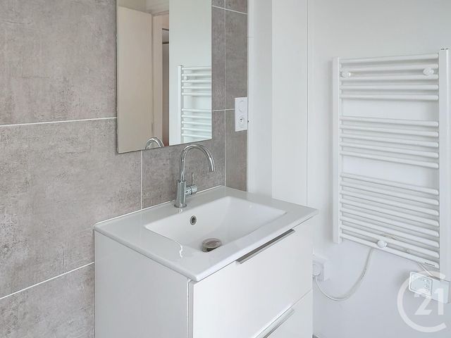 Appartement T2 à louer - 2 pièces - 30.82 m2 - GUINGAMP - 22 - BRETAGNE - Century 21 Le Calvez