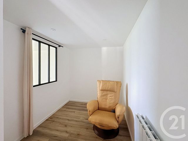 Appartement T2 à louer - 2 pièces - 38.0 m2 - LANRODEC - 22 - BRETAGNE - Century 21 Le Calvez
