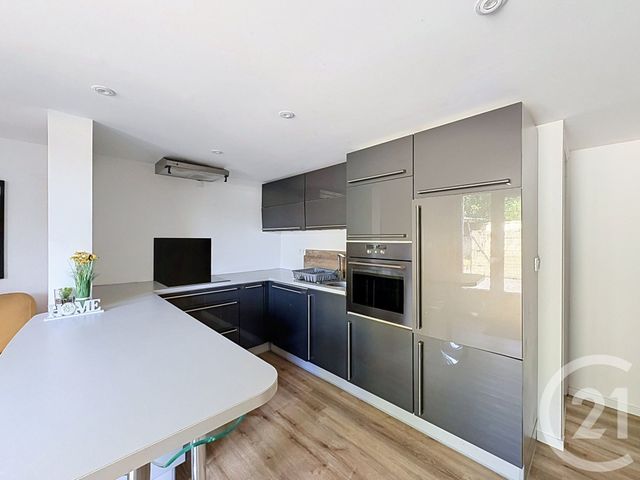 Appartement T2 à louer - 2 pièces - 38.0 m2 - LANRODEC - 22 - BRETAGNE - Century 21 Le Calvez