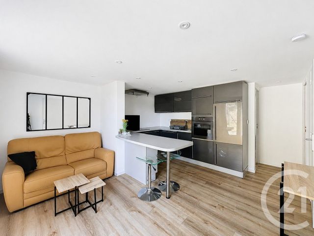 Appartement T2 à louer - 2 pièces - 38.0 m2 - LANRODEC - 22 - BRETAGNE - Century 21 Le Calvez