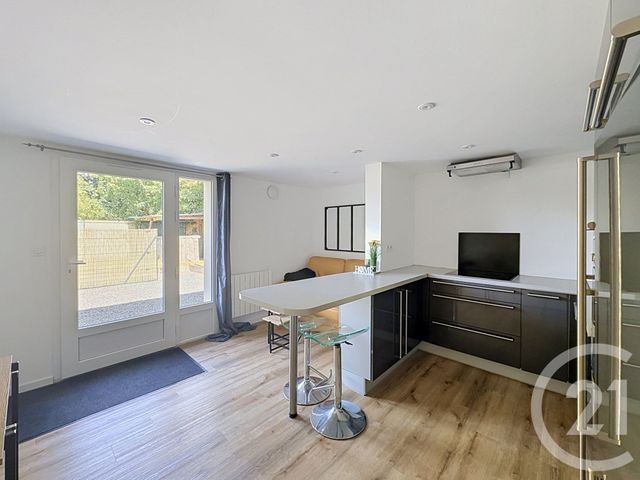 Appartement T2 à louer - 2 pièces - 38.0 m2 - LANRODEC - 22 - BRETAGNE - Century 21 Le Calvez