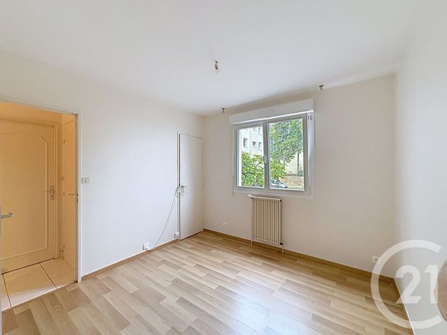 Appartement à louer - 3 pièces - 70.04 m2 - GUINGAMP - 22 - BRETAGNE - Century 21 Le Calvez