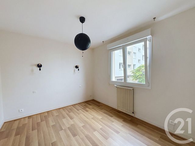 Appartement à louer - 3 pièces - 70.04 m2 - GUINGAMP - 22 - BRETAGNE - Century 21 Le Calvez