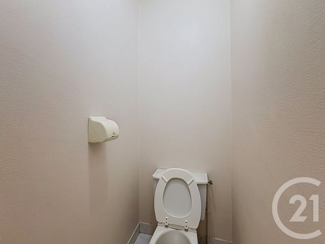 Appartement à louer - 3 pièces - 70.04 m2 - GUINGAMP - 22 - BRETAGNE - Century 21 Le Calvez