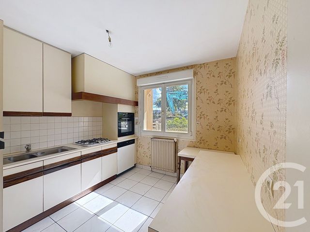Appartement à louer - 3 pièces - 70.04 m2 - GUINGAMP - 22 - BRETAGNE - Century 21 Le Calvez