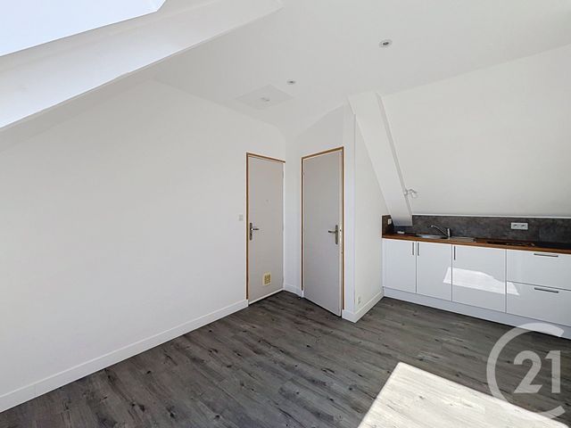 Appartement T3 à louer - 3 pièces - 29.42 m2 - GUINGAMP - 22 - BRETAGNE - Century 21 Le Calvez