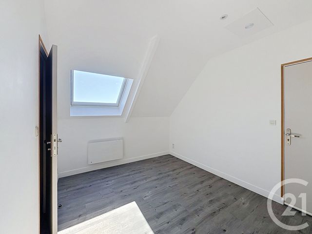 Appartement T3 à louer - 3 pièces - 29.42 m2 - GUINGAMP - 22 - BRETAGNE - Century 21 Le Calvez