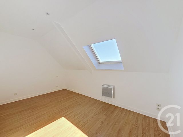 Appartement T3 à louer - 3 pièces - 29.42 m2 - GUINGAMP - 22 - BRETAGNE - Century 21 Le Calvez
