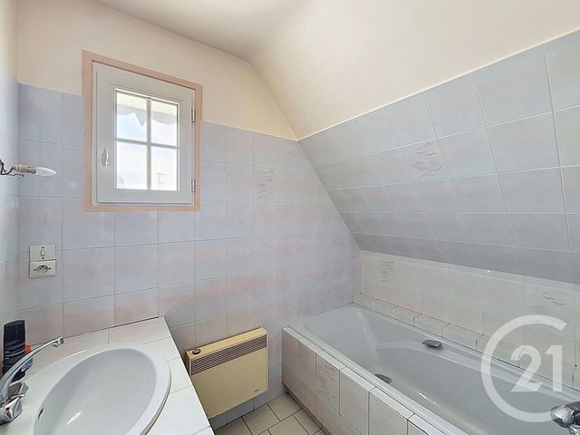 maison à vendre - 9 pièces - 155.0 m2 - ST CLET - 22 - BRETAGNE - Century 21 Le Calvez