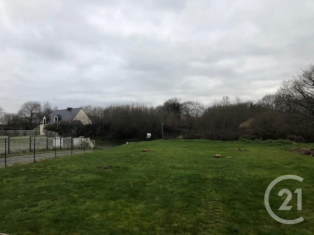Afficher la photo en grand terrain à vendre - 750.0 m2 - GUINGAMP - 22 - BRETAGNE - Century 21 Le Calvez