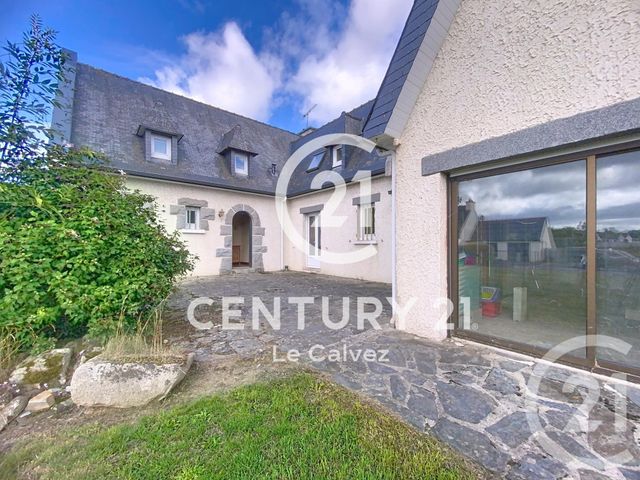 Afficher la photo en grand maison à vendre - 8 pièces - 125.0 m2 - PLOUAGAT - 22 - BRETAGNE - Century 21 Le Calvez