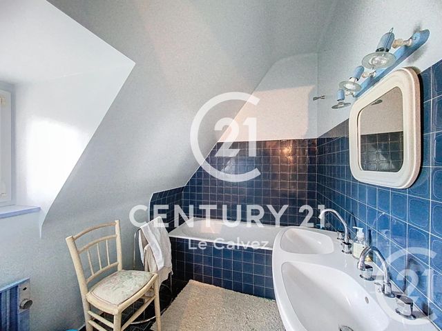 Afficher la photo en grand maison à vendre - 8 pièces - 125.0 m2 - PLOUAGAT - 22 - BRETAGNE - Century 21 Le Calvez