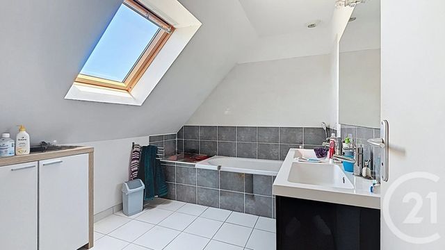 Afficher la photo en grand maison à vendre - 6 pièces - 93.74 m2 - PLOUAGAT - 22 - BRETAGNE - Century 21 Le Calvez