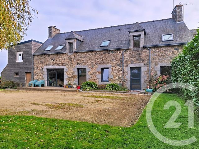 maison à vendre - 6 pièces - 143.5 m2 - PLOUVARA - 22 - BRETAGNE - Century 21 Le Calvez