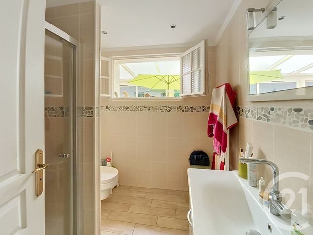 maison à vendre - 6 pièces - 131.0 m2 - CHATELAUDREN - 22 - BRETAGNE - Century 21 Le Calvez